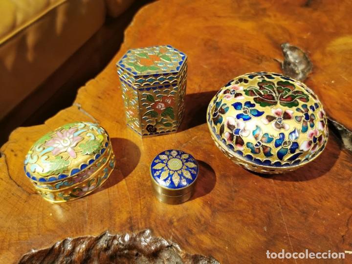 Bo&icirc;tes et petites bo&icirc;tes m&eacute;talliques: 4 CAJITAS CLOISSONE PASTILLEROS JOLLEROS DIFERENTES
