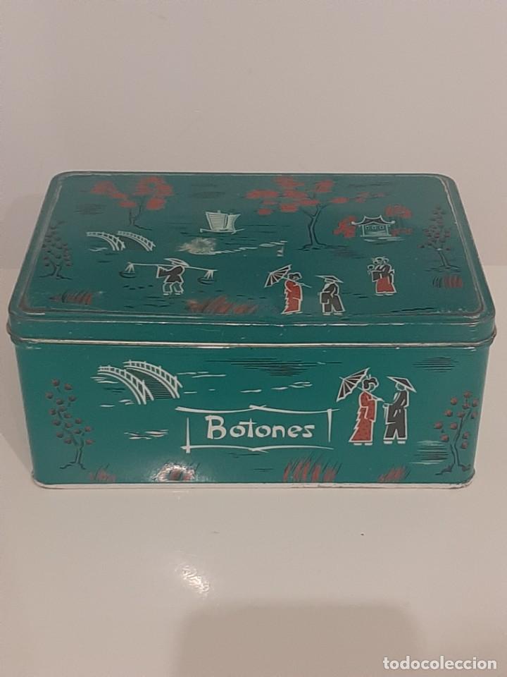 Cajas y cajitas met&aacute;licas: CAJA COLACAO METAL RECTANGULAR VERDE BOTONES MOTIVOS DIBUJOS CHINOS. 10X15X22 CM.