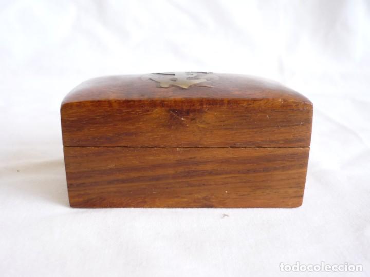 Cajas y cajitas met&aacute;licas: Cajita de madera con ancla de bronce - Foto 3