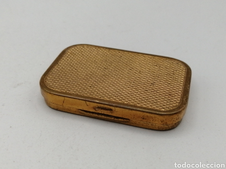 Cajas y cajitas met&aacute;licas: Antiguo pastillero lat&oacute;n dorado