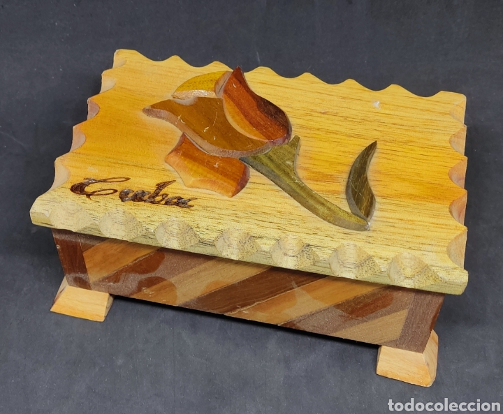 Boxes and metal boxes: Caja de madera - Cuba - 19x14 - car218