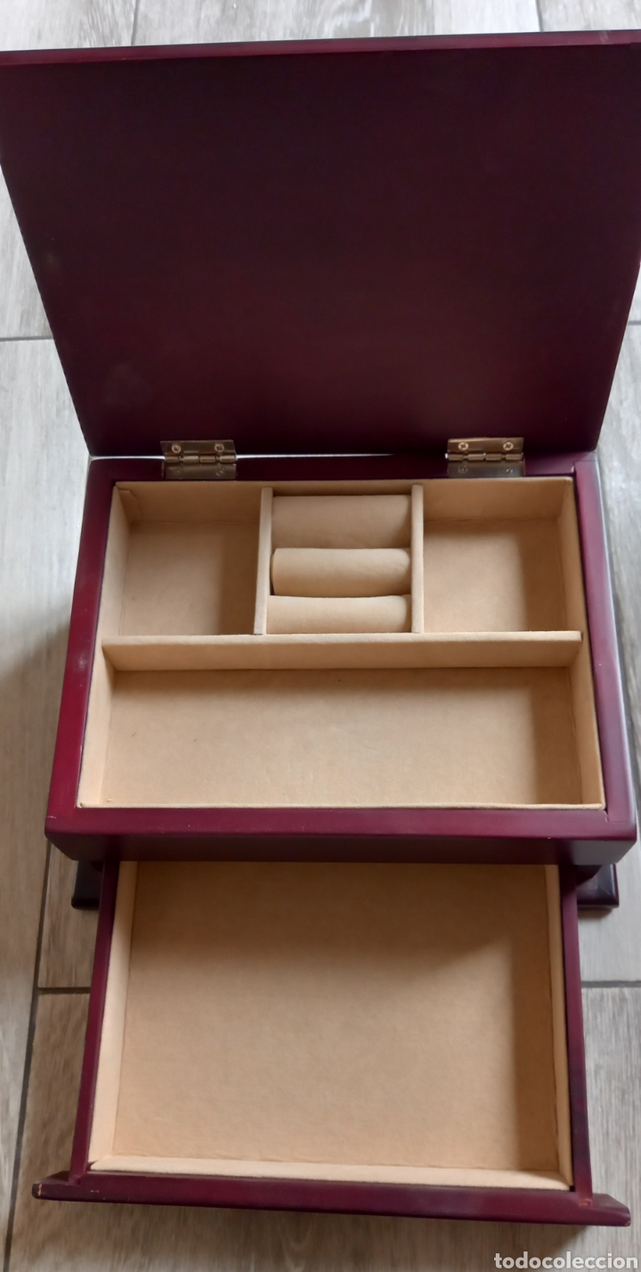 Cajas y cajitas met&aacute;licas: Joyero de madera