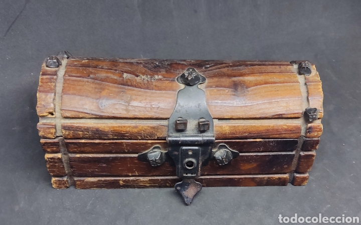 Boxes and metal boxes: Peque&ntilde;a caja de madera tipo ba&uacute;l - car218