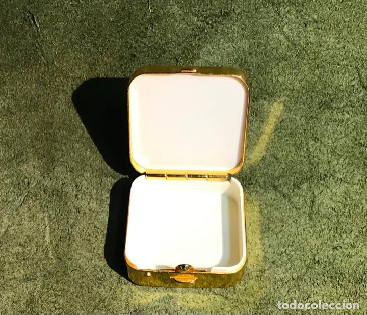 Cajas y cajitas met&aacute;licas: PASTILLERO DE ESMALTE - Foto 2
