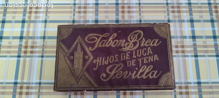 Casse e cassette metalliche: Antigua caja cart&oacute;n jab&oacute;n brea Luca de Tena sevilla