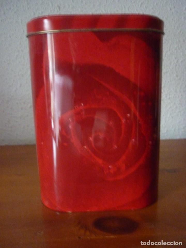 Cajas y cajitas met&aacute;licas: Caja roja de bombones Nestl&eacute;
