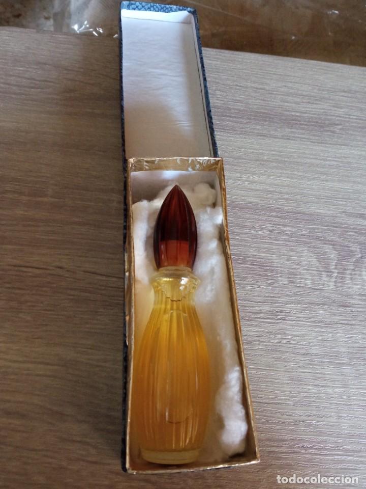 Cajas y cajitas met&aacute;licas: intimate de revlon de 60ml con caja - Foto 1