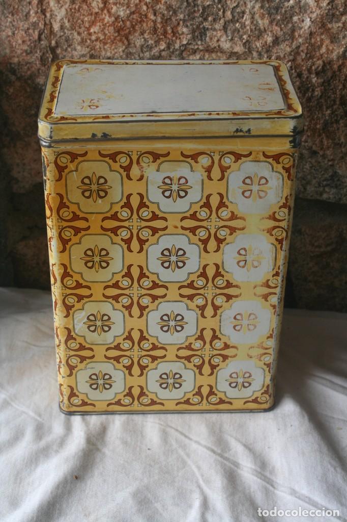 Cajas y cajitas met&aacute;licas: ANTIGUA LATA COLA CAO