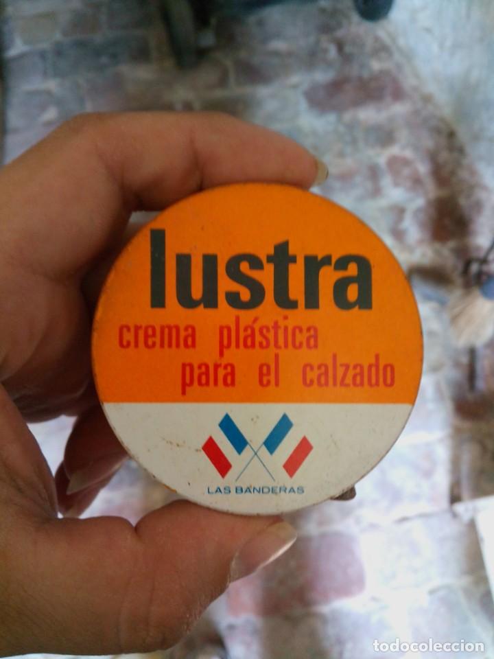 Cajas y cajitas met&aacute;licas: Antigua lata crema zapatos lustra