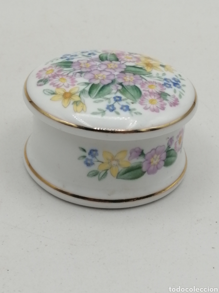 Cajas y cajitas met&aacute;licas: Pastillero porcelana Stafforshire England