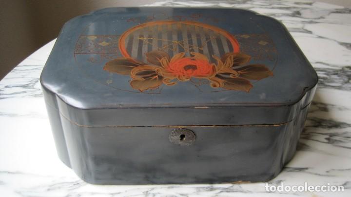 Cajas y cajitas met&aacute;licas: CAJA DE MADERA LACADA - FINALES S.XIX - Foto 1