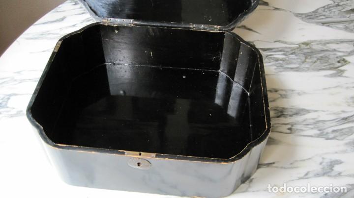 Cajas y cajitas met&aacute;licas: CAJA DE MADERA LACADA - FINALES S.XIX - Foto 16
