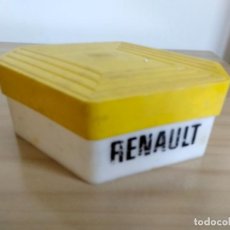 Cajas y cajitas metálicas: CAJA DE BOMBILLAS RENAULT