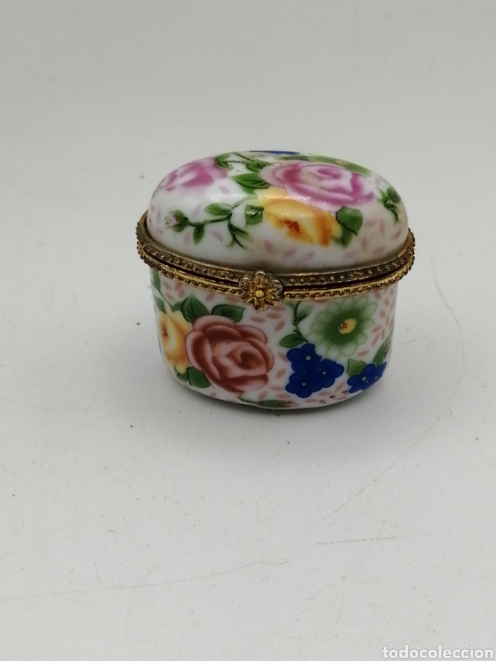 Cajas y cajitas met&aacute;licas: Caja pastillero porcelana