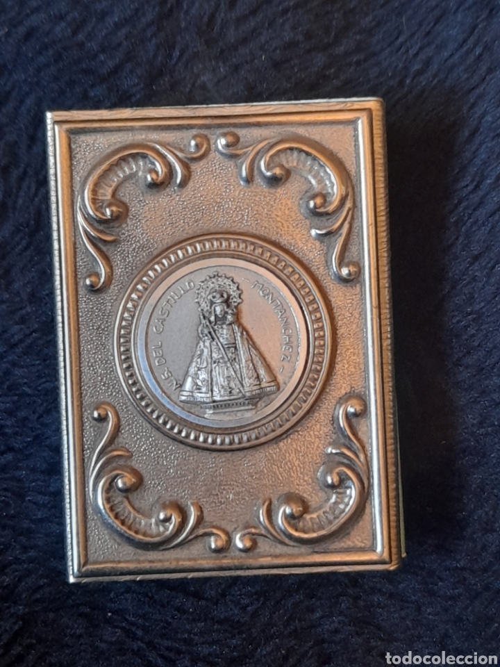Cajas y cajitas met&aacute;licas: Antigua caja de cerillas de metal plateado, Nuestra Se&ntilde;ora del Castillo, Montanchez