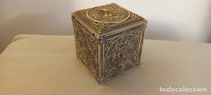 Cajas y cajitas met&aacute;licas: CAJA ESTUCHE O JOYERO DE METAL PLATEADO, FORRADO DE TERCIOPELO