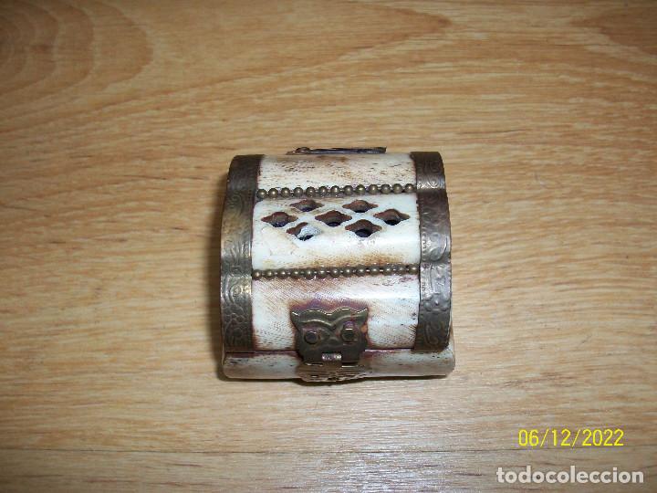 Cajas y cajitas met&aacute;licas: CAJA DE HUESO - Foto 1