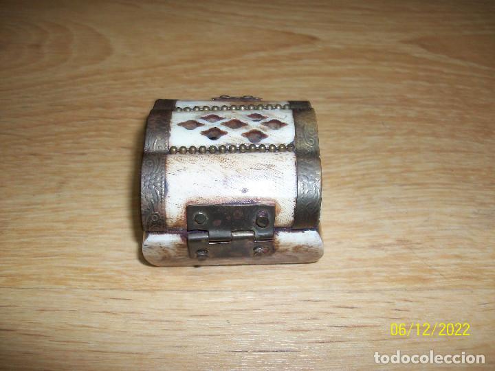 Cajas y cajitas met&aacute;licas: CAJA DE HUESO - Foto 3