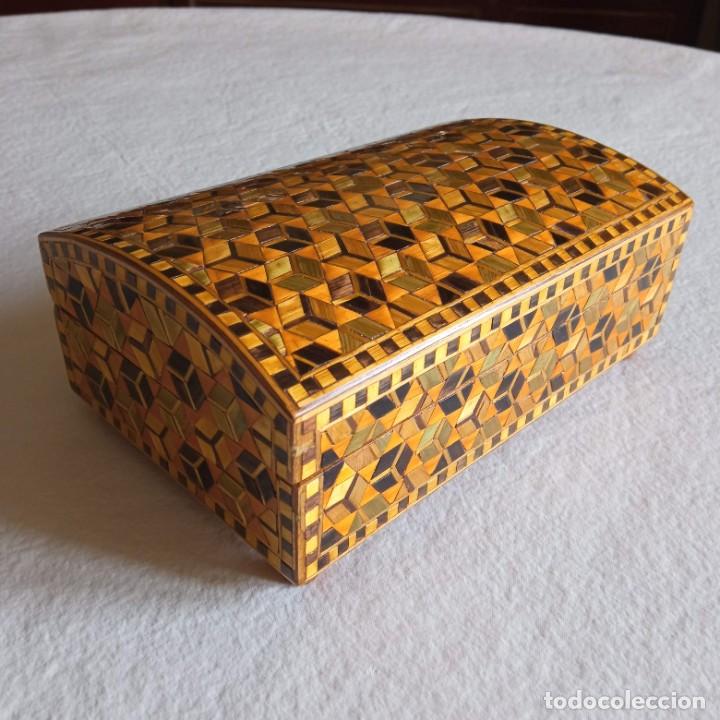 Cajas y cajitas met&aacute;licas: caja de madera, marqueter&iacute;a geom&eacute;trica. - Foto 2