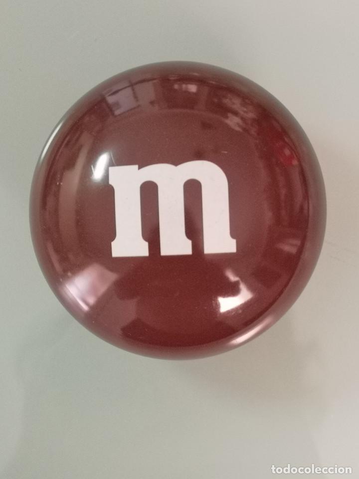 Caixas e caixinhas met&aacute;licas: CAJA METALICA - EMANEMS M&M MARRON - Caramelos Bombones