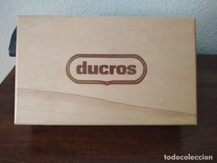 Cajas y cajitas met&aacute;licas: Caja de Ducros. En madera. - Foto 1
