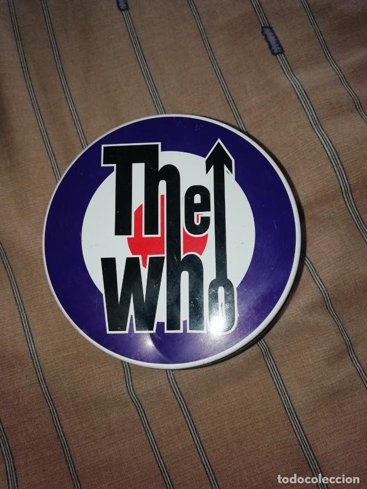 Cajas y cajitas met&aacute;licas: Lata de metal con 6 posavasos del grupo the who metal y corcho