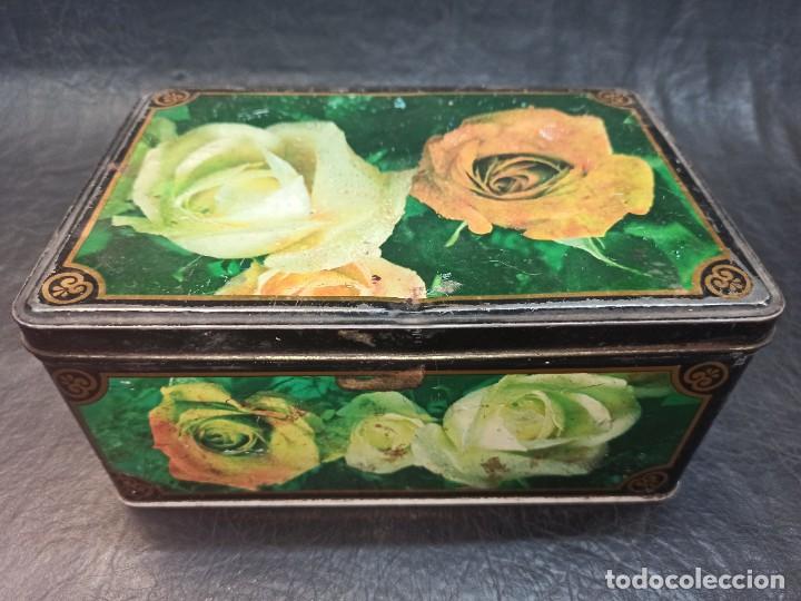 Caixas e caixinhas met&aacute;licas: Antigua y decorativa caja de lata. Colacao. Rosas. C58