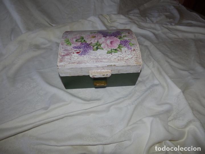 Cajas y cajitas met&aacute;licas: Cofre joyero,madera ,decorado a mano. - Foto 3