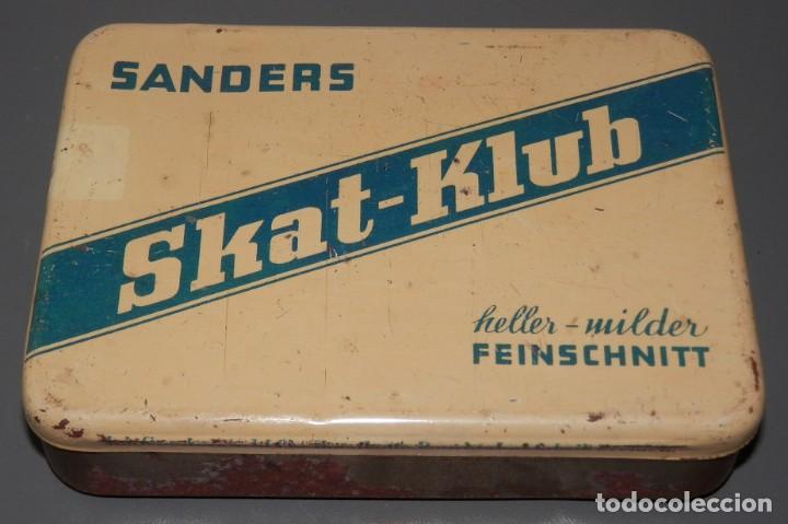 Cajas y cajitas met&aacute;licas: UNA CAJA/LATA-SKAT-KLUB SANDERS-(SE ENVIA VACIA)