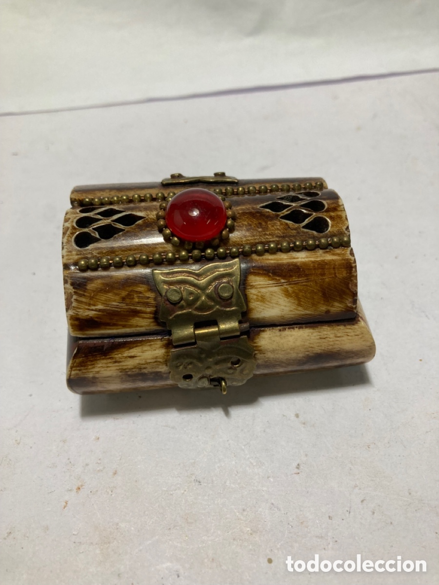 Cajas y cajitas met&aacute;licas: Caja de hueso joyero India 7x5 cm