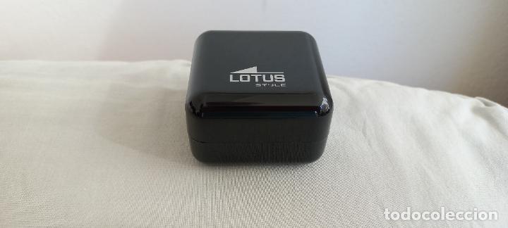 Cajas y cajitas met&aacute;licas: CAJA JOYERO O ESTUCHE VACIO, PARA ANILLO LOTUS STYLE. 5,5X5,5X3,5CM