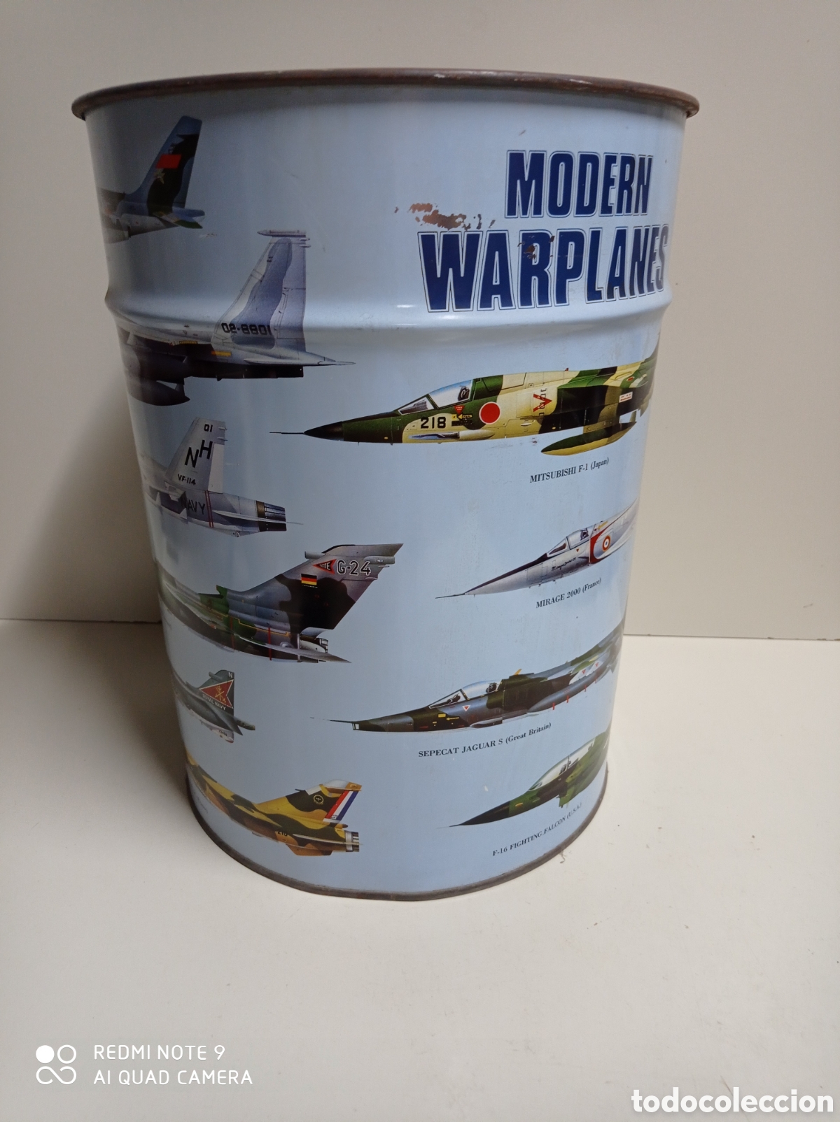 Caixas e caixinhas met&aacute;licas: Cubo papelera infantil met&aacute;lica de los a&ntilde;os 80, Balvi. Aviones de combate modernos. Modern Warplanes