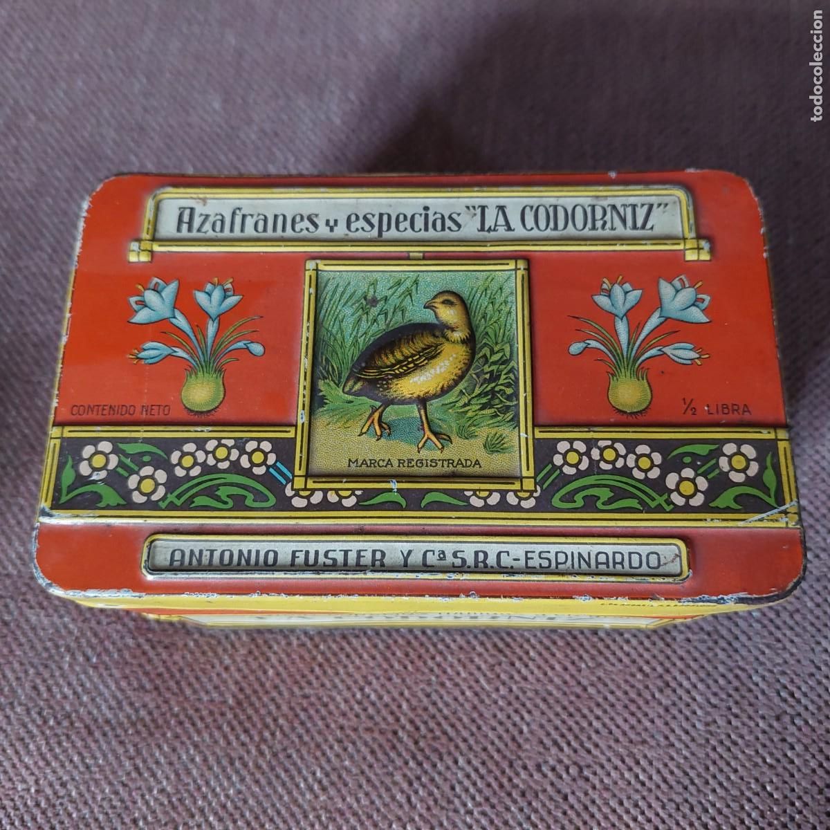 Cajas y cajitas met&aacute;licas: Antigua lata azafr&aacute;n la Codorniz en relieve preciosa
