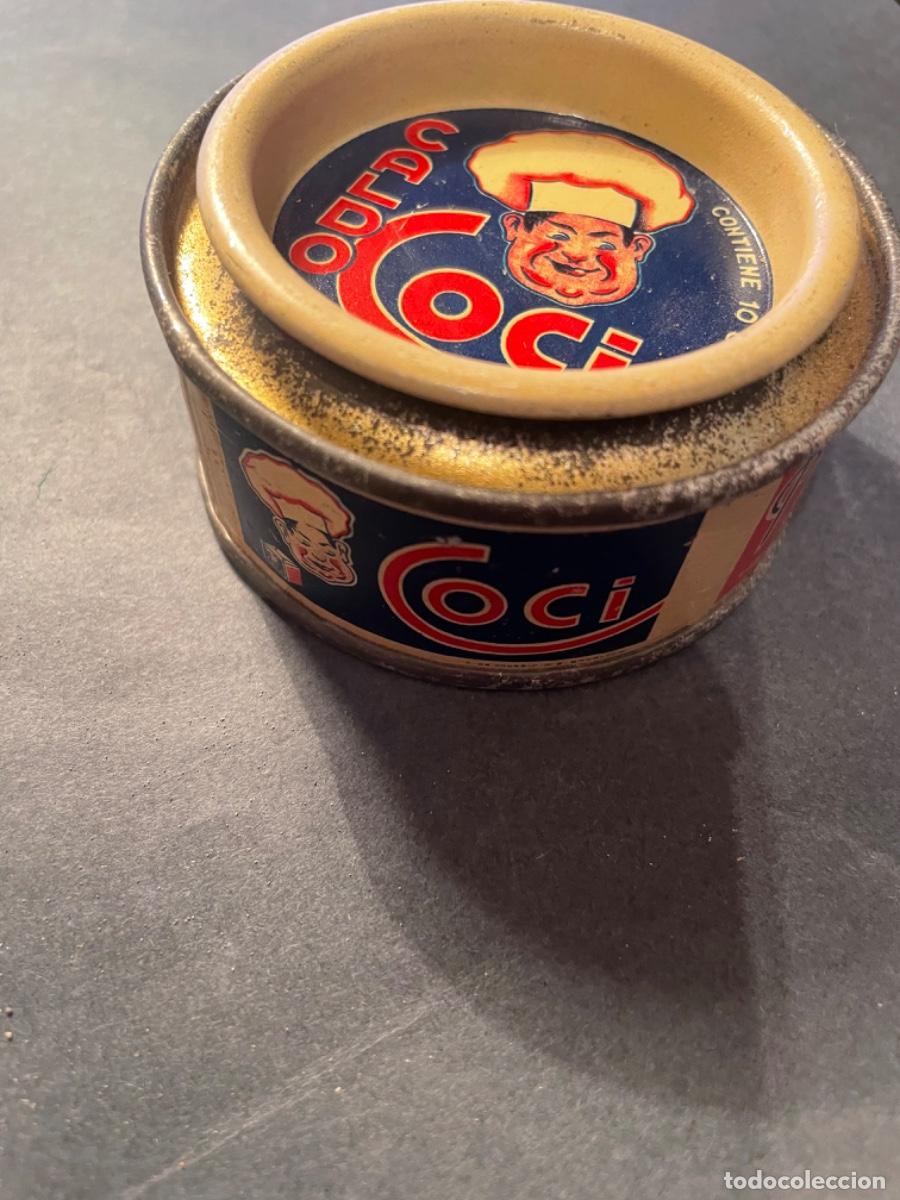 Bo&icirc;tes et petites bo&icirc;tes m&eacute;talliques: ANTIGUA CAJA DE LATA LITOGRAFIADA CALDO COCI - BARIAIN Y Cia. S.L. OLITE (NAVARRA) 7X3,5 CM.