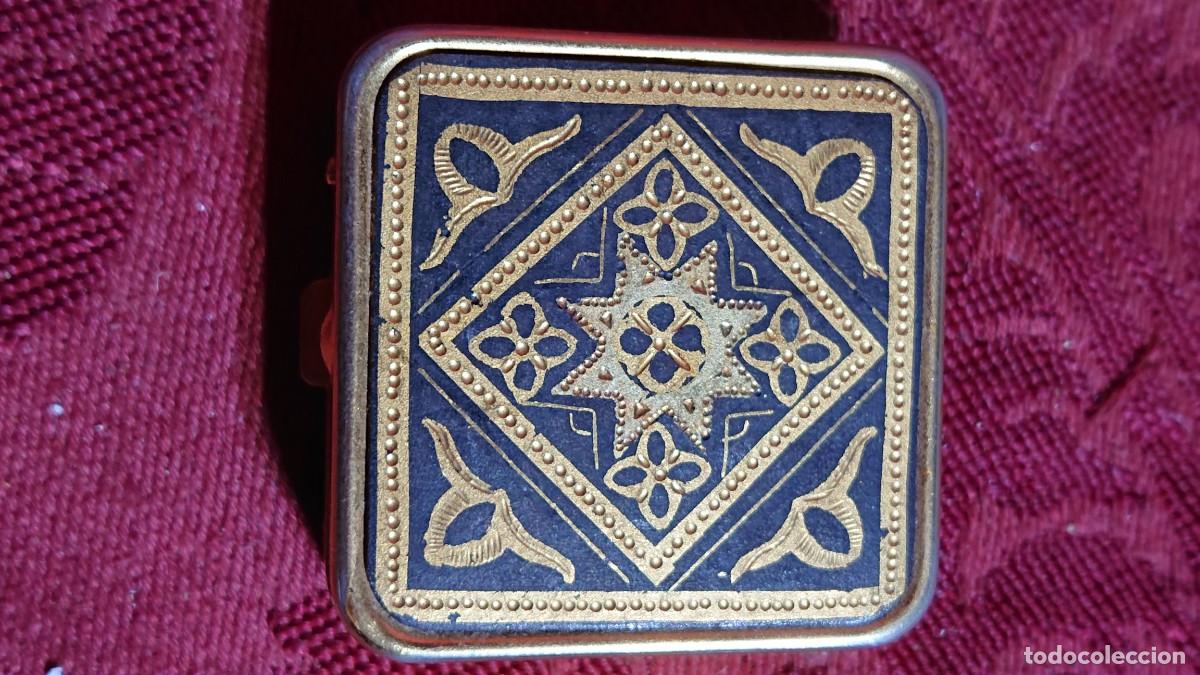 Cajas y cajitas met&aacute;licas: PASTILLERO DE ORO DAMASQUINADO - INTERIOR DE DOS COMPARTIMENTOS -