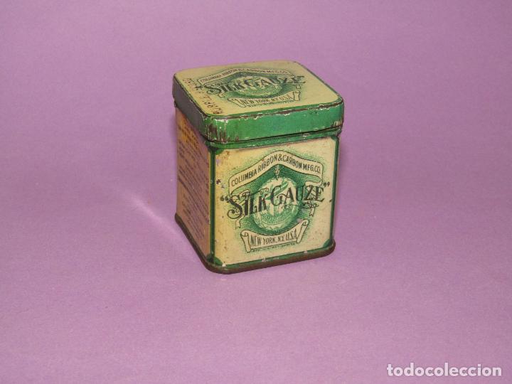 Cajas y cajitas met&aacute;licas: Antigua Cajita en Hojalata Litografiada de GASA DE SEDA de Columbia Ribbon Made in USA