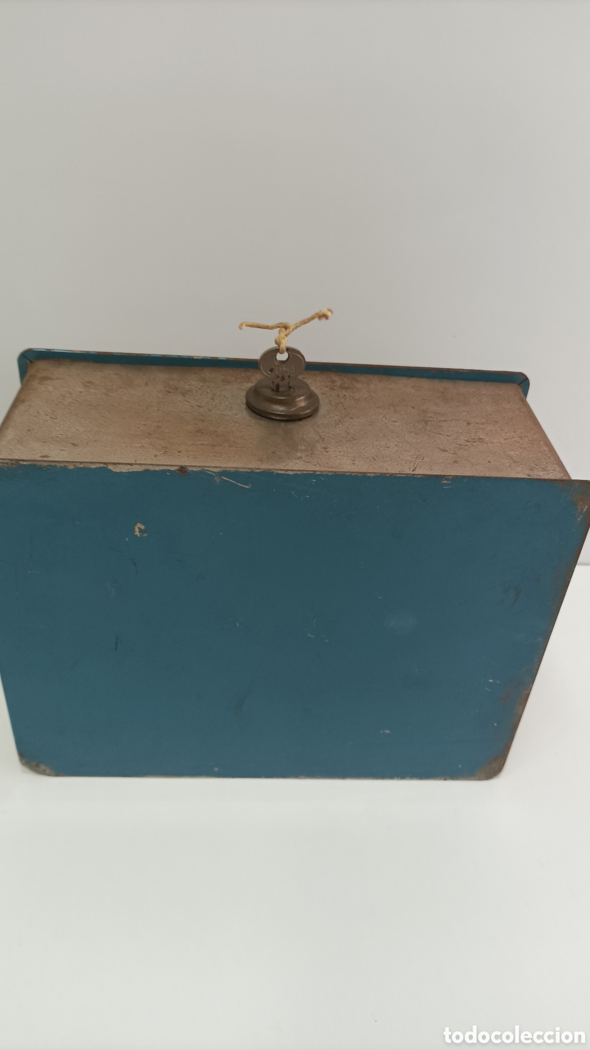 Cajas y cajitas met&aacute;licas: Caja de hierro antigua con llave - Foto 7