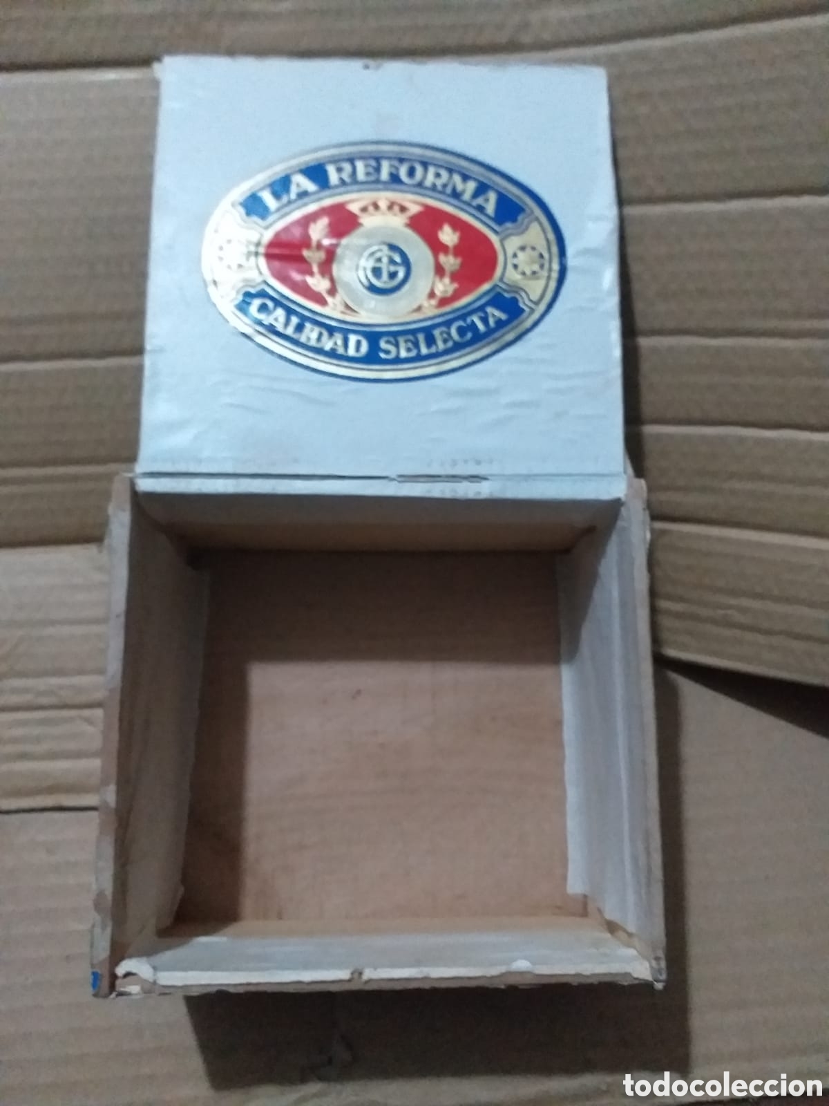 Cajas y cajitas met&aacute;licas: Caja de puros de madera - Foto 2