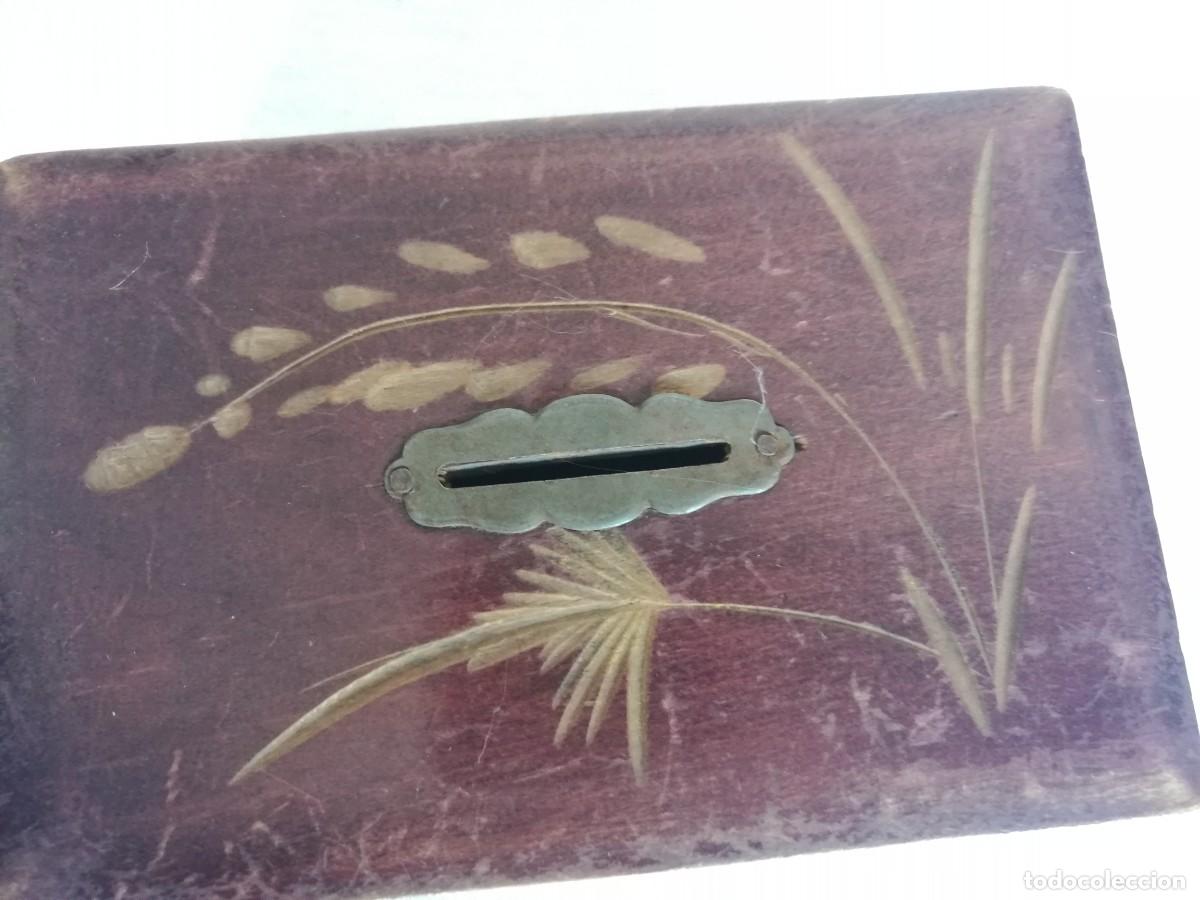 Cajas y cajitas met&aacute;licas: CAJITA HUCHA MADERA DECORADA - Foto 5