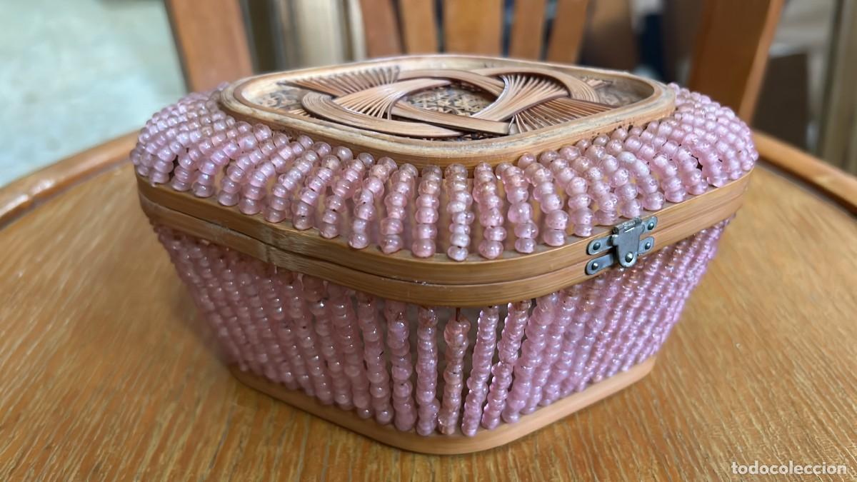 Cajas y cajitas met&aacute;licas: CAJA MAGNIFICA MODERNISTA ART NOUVEAU DECORACION EN MADERA CON CUENTAS DE VIDRIO ROSADO 17 X 12 CMS