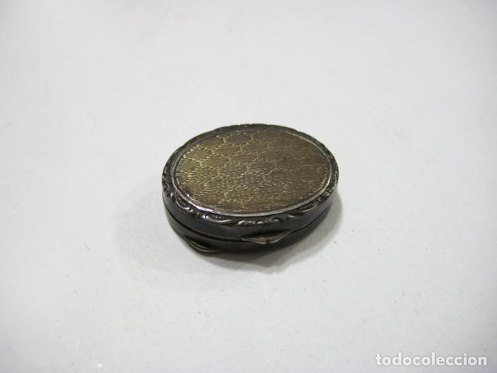 Cajas y cajitas met&aacute;licas: PEQUE&Ntilde;A CAJA O CAJITA DE PLATA ANTIGUA