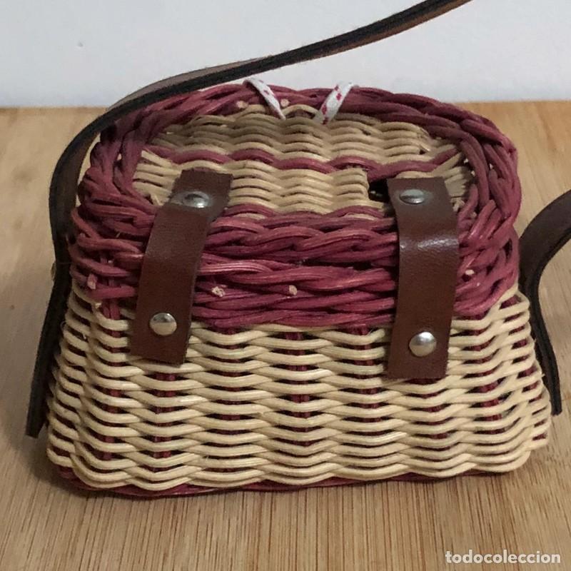 Cajas y cajitas met&aacute;licas: Cesta de mimbre peque&ntilde;a - Foto 3