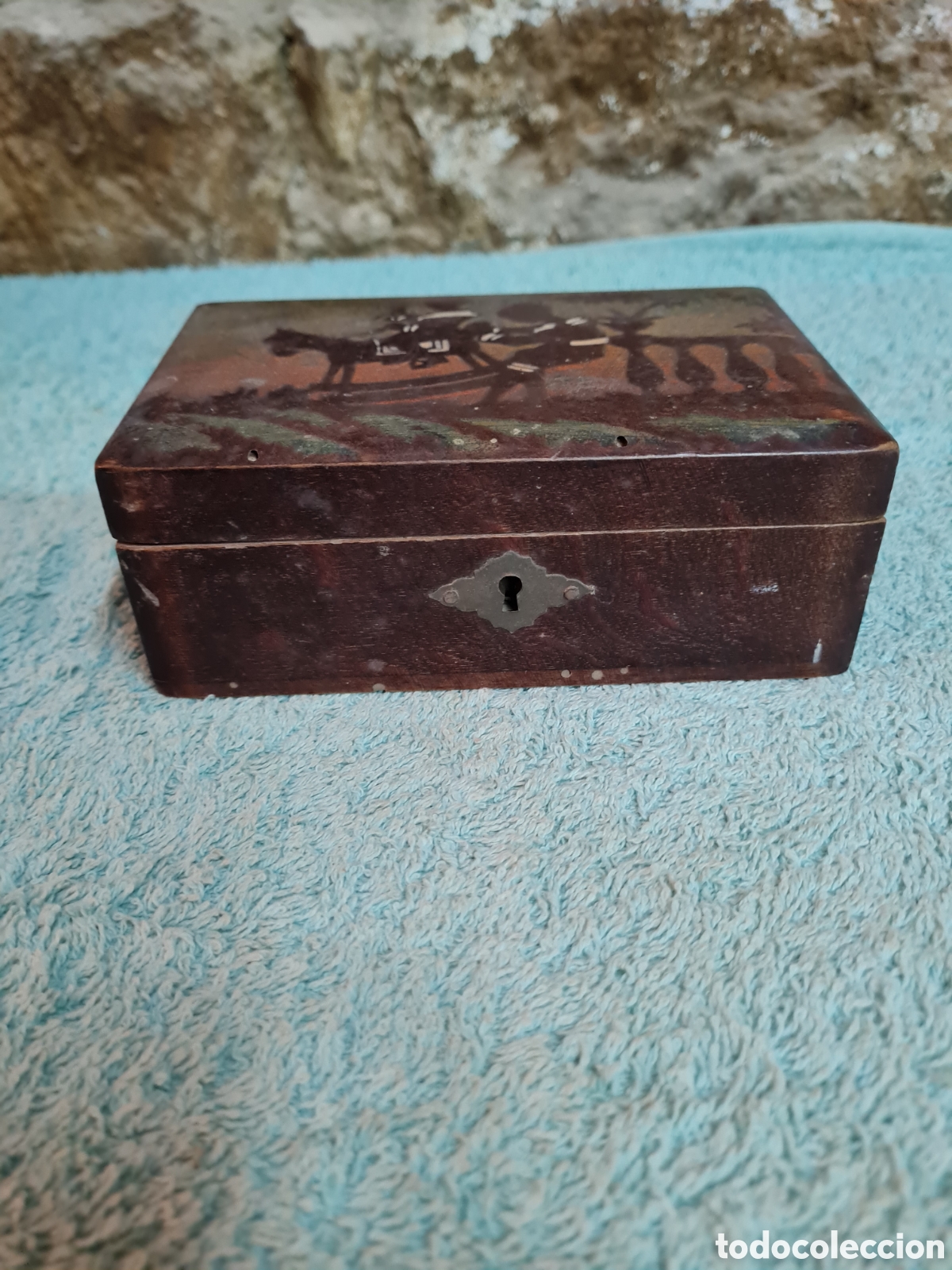 Cajas y cajitas met&aacute;licas: Antigua caja hucha de madera - Foto 3