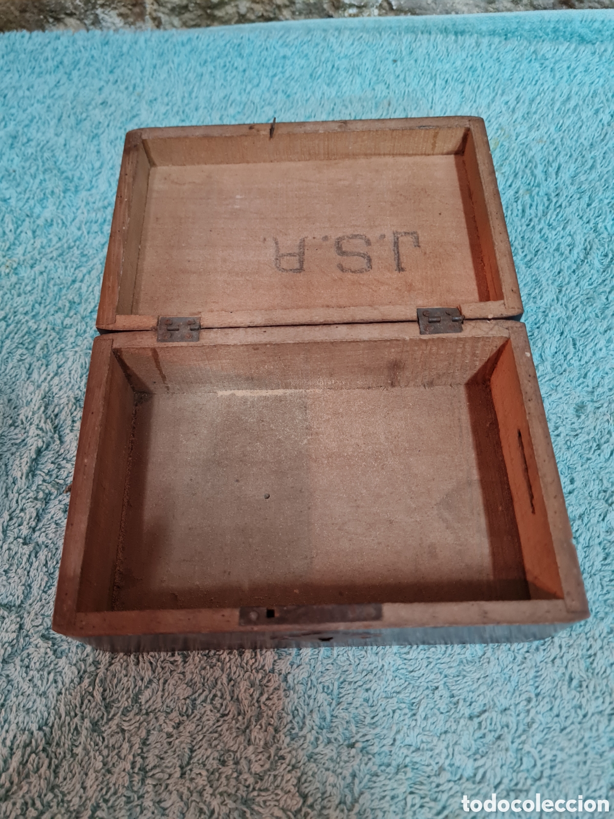 Cajas y cajitas met&aacute;licas: Antigua caja hucha de madera - Foto 6