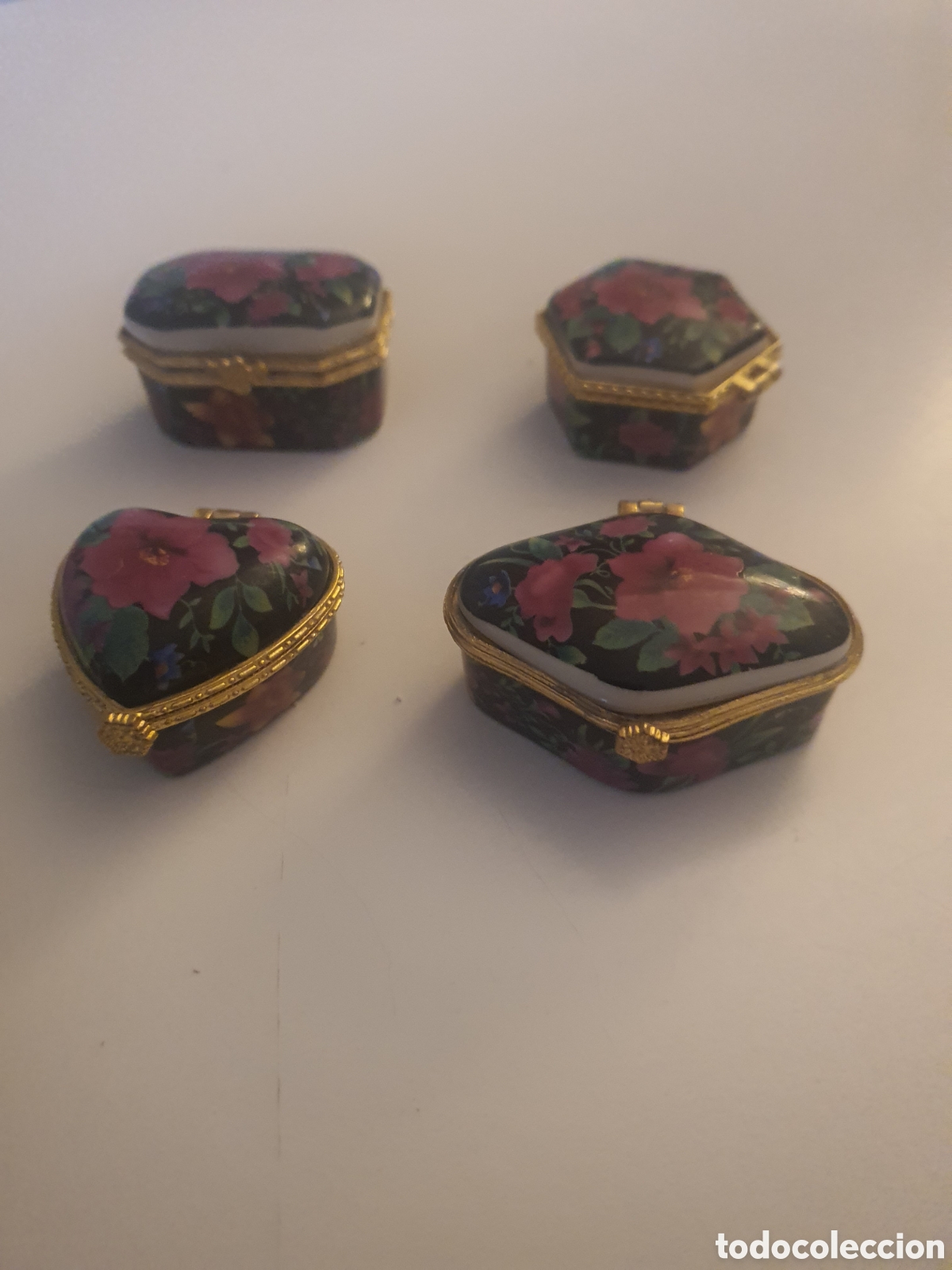 Cajas y cajitas met&aacute;licas: joyeros pastillero de cer&aacute;mica flores