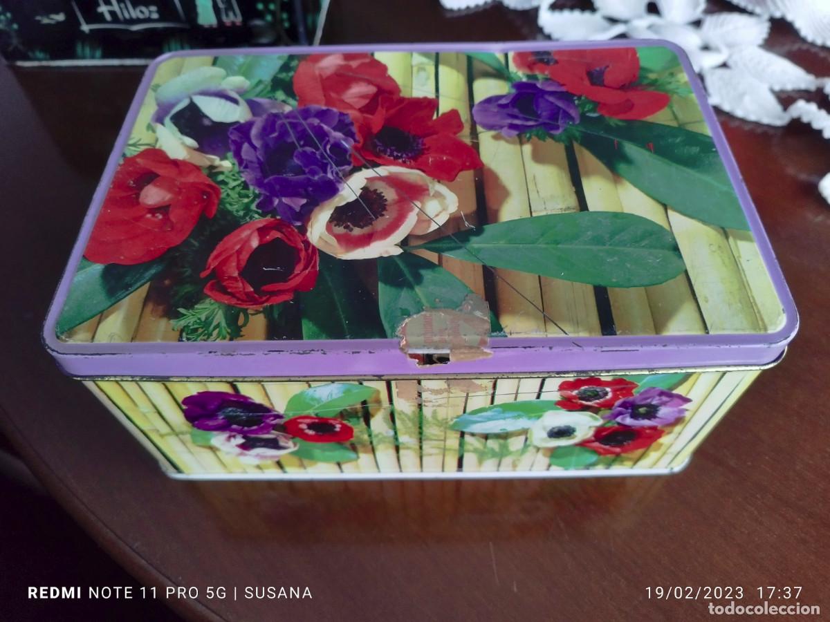 Cajas y cajitas met&aacute;licas: Caja Cola-Cao antigua