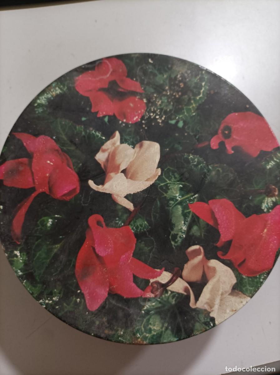 Casse e cassette metalliche: Caja met&aacute;lica antigua RIFACLI ESPA&Ntilde;A