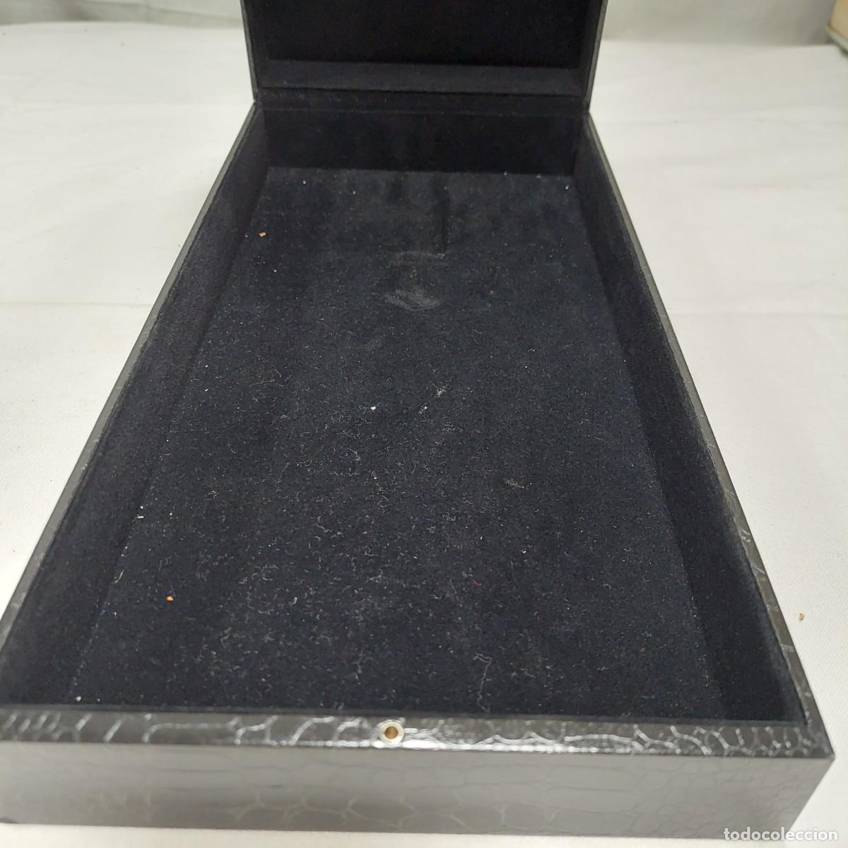 Cajas y cajitas met&aacute;licas: Original caja de Loewe - Foto 3
