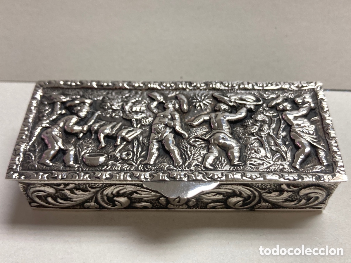 Caja rectangular de plata. Circa 40 /k01