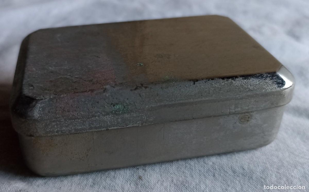 Caixas e caixinhas met&aacute;licas: Vieja caja met&aacute;lica